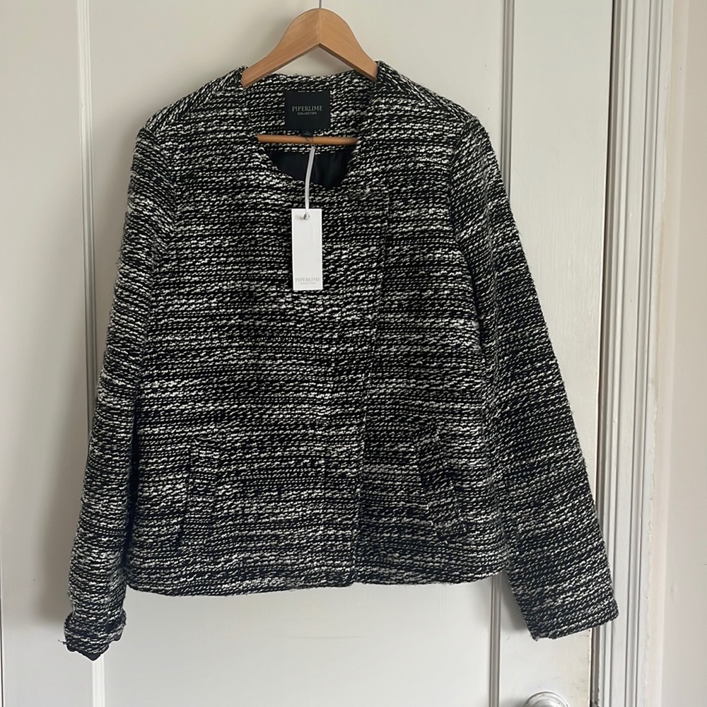 ✨ Elevate Your Style with this Classic Piperlime Tweed Jacket! ✨